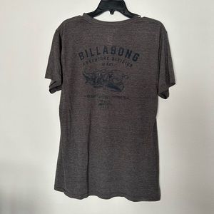 gray billabong tee shirt